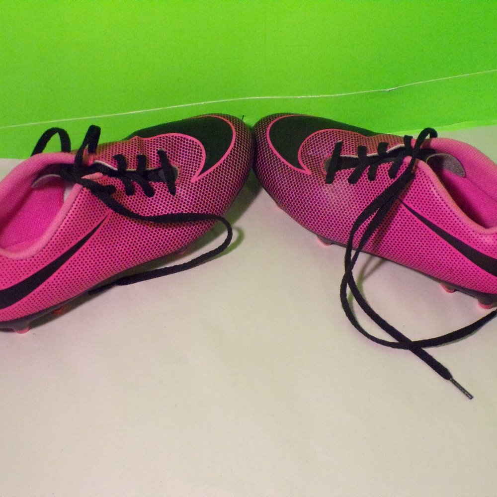 Nike kids cleats